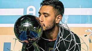 Tomás Sandoval no juega en Colón, pero la dirigencia tampoco lo negocia. Lo vino a buscar Platense pero no hubo acuerdo.
