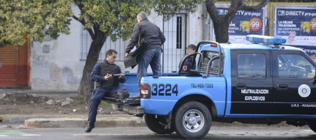 Sin pistas sobre la bomba en el Macro, la policía recibió una amenaza en el Nación