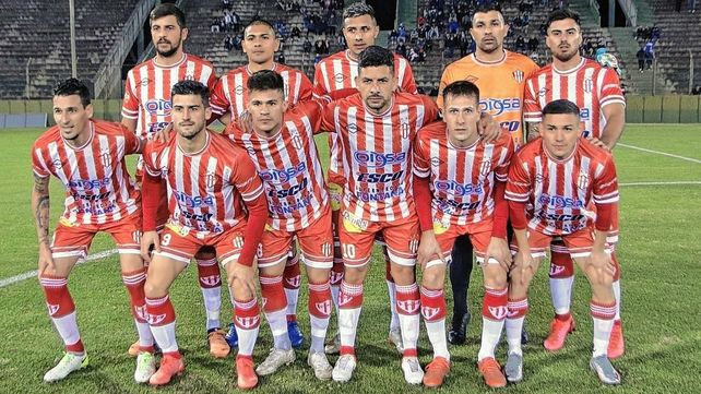 Federal A: Atlético Paraná se trajo un punto de Salta