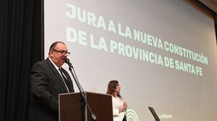 Santa Fe juró lealtad a la nueva Constitución y puso en marcha el camino hacia la Carta Orgánica Municipal