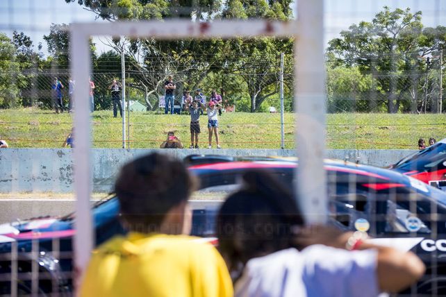 El Top Race le puso color al domingo paranaense