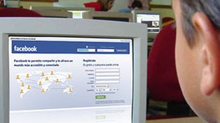Un estudio resalta que usar redes sociales más de dos horas diarias acarrea problemas psicológicos