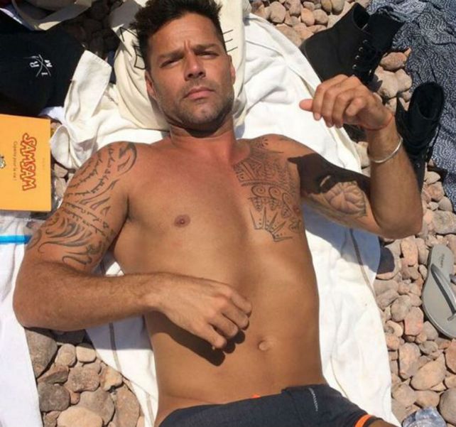 Ricky Martin thú nhận rằng anh chưa bao giờ cởi mở như vậy, anh đã mở lòng mình ngay sau khi trở về Rosario.