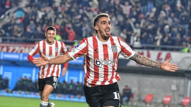 Mauro Méndez anotó dos goles para el triunfo de Estudiantes.