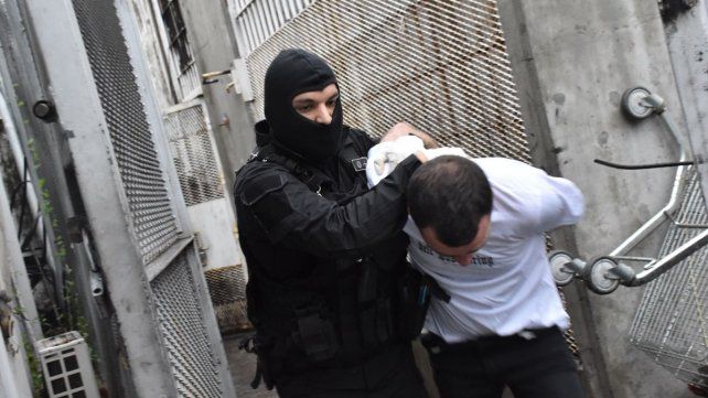 Ministerio de Seguridad: traslado de presos de las comisarías Ministerio de Seguridad: traslado de presos de las comisarías