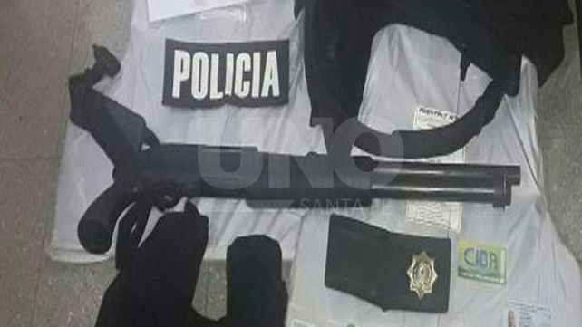 Se hizo pasar por policía, custodiaba un supermercado chino y terminó preso