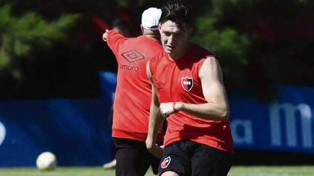 Practicó en Bella Vista. Aníbal Moreno tuvo su debut en el plantel que dirige Bidoglio.