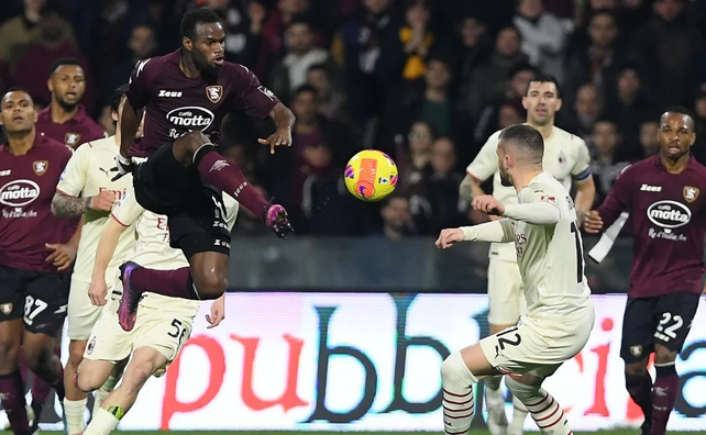 El líder Milan no pudo con el último Salernitana en la Serie A
