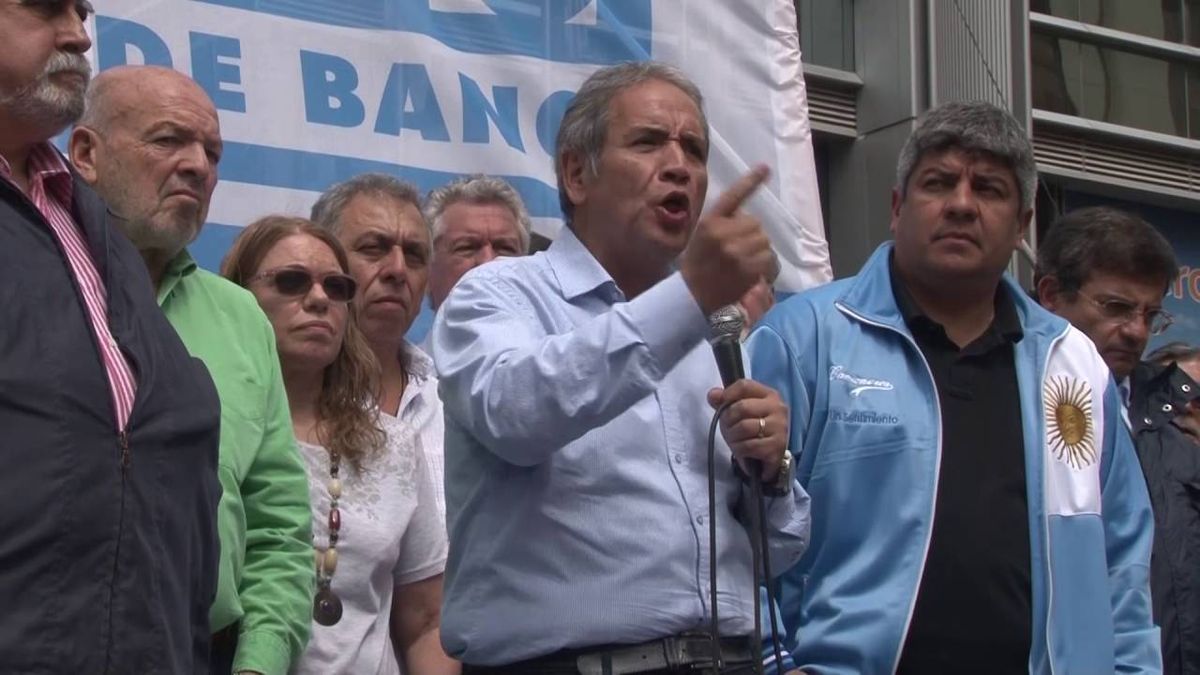 Los bancarios sumaron otro aumento de 8 por ciento y acumulan 32 por ...
