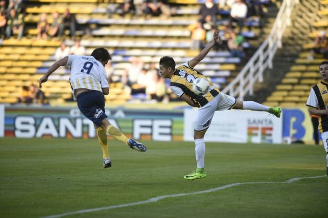 Con autoridad, Central goleó a Alianza Sport 4 a 0 y se metió en los cuartos de la Copa Santa Fe