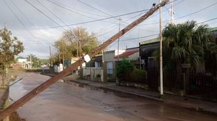 Fuerte temporal con granizo en Coronda complica la situación