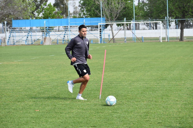 Atlético de Rafaela puso primera con la incógnita de Bieler