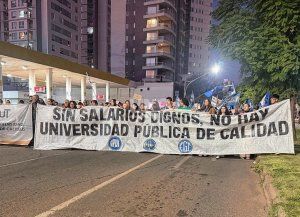 Comienza una semana de paro de los docentes universitarios en Santa Fe