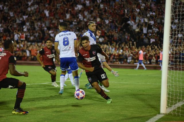 Newells-Vélez: seguí el minuto a minuto