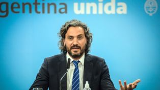 Analizan la posibilidad de que cada viajero que salga del país pague su test de PCR