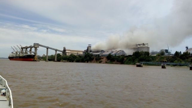 Las impactantes imágenes de la explosión de la cerealera