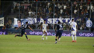 Mallo regresó al equipo auriazul tras superar un desgarro. Cometió un error, pero Central lo necesita para la Libertadores.