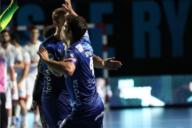 Diego Simonet marc&oacute; cinco goles pero Montpellier perdi&oacute; en Dinamarca por la Copa Europa de handball.