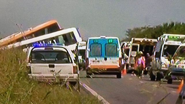 Santa Fe: Ya son 13 los muertos en el choque de micros en la ruta 33