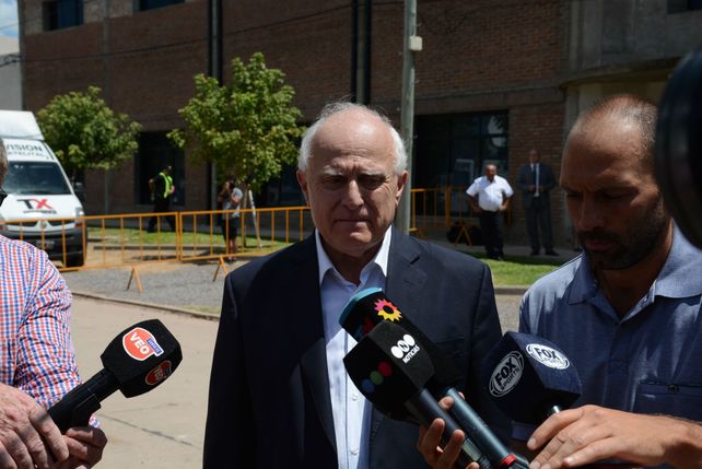 Presencia. El gobernador Miguel Lifschitz llegó a Progreso.