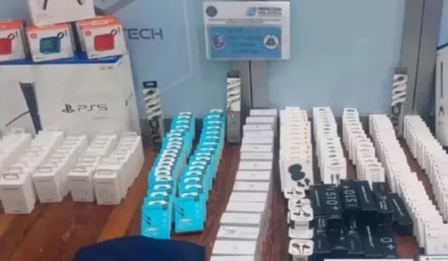A continuación