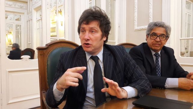 Javier Milei dijo que irá por carrera presidencial y criticó palomitas tibias de Juntos por el Cambio