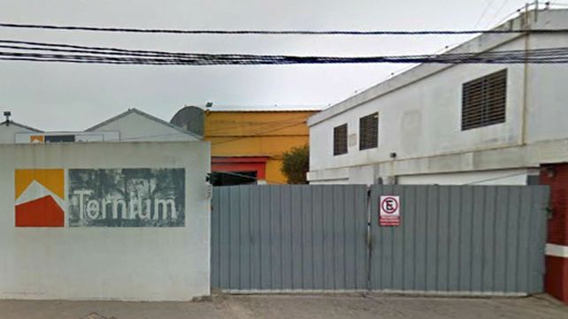 Un operario murió aplastado por una grúa