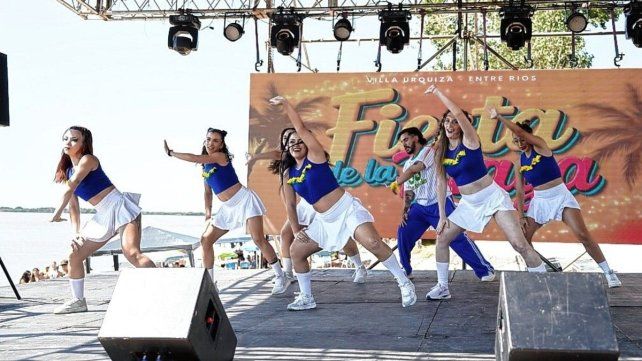 División-X en acción en la Fiesta de la Playa.