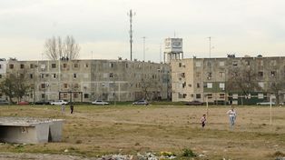 Invertirán 30 millones para mejorar el Fonavi Centenario