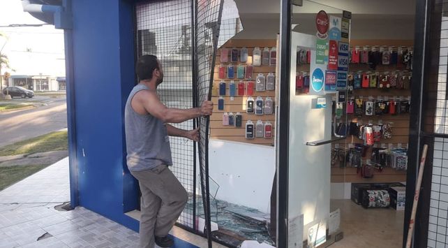 Robo negocio María Selva