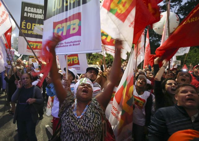 Los trabajadores se oponen a la entrega de derechos.&nbsp;