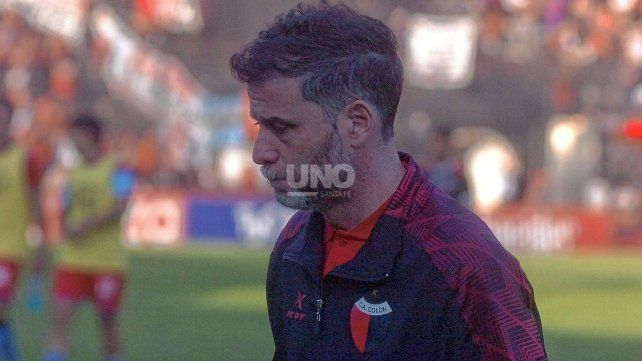 De Paoli: Dos caídas seguidas en una cancha que era un hervidero terminaron el ciclo en Colón