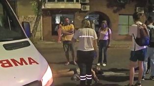 No lo atendieron en el Agudo Ávila y se acostó en medio de calle a modo de protesta