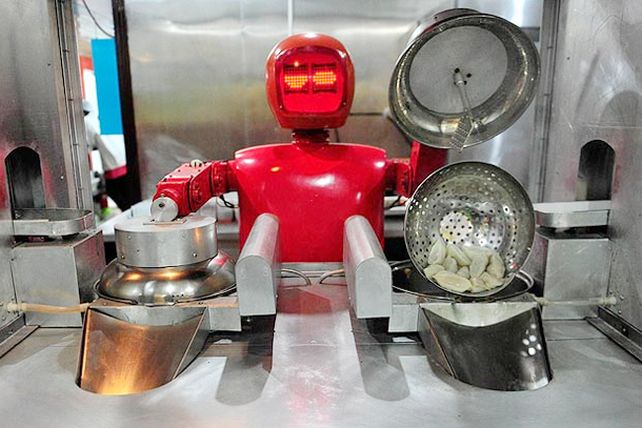 Inauguran un restaurante chino con 20 robots como mozos y cocineros