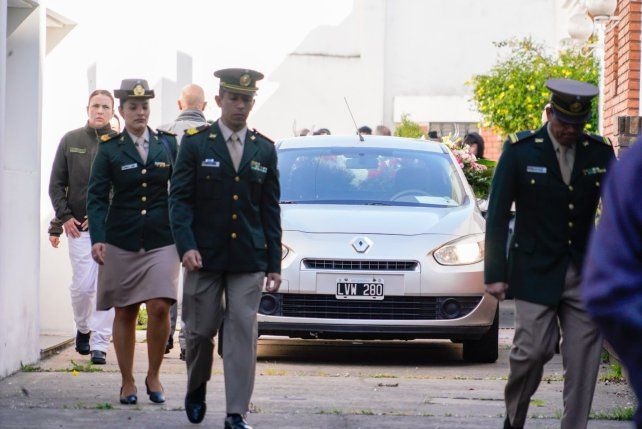 El cortejo fúnebre comenzó después de las 10 de la mañana.