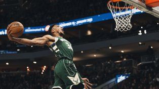 Antetokounmpo fue operado de la rodilla y está en duda para el Mundial