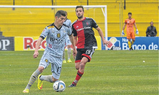 Amoroso acordó su llegada a Newells y será presentado el lunes.