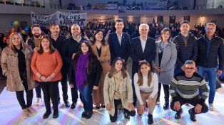 Multitudinario cierre de campaña de Argañaraz en Rosario