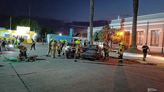 Simulacro: rescate de personas en choque e incendio de autos