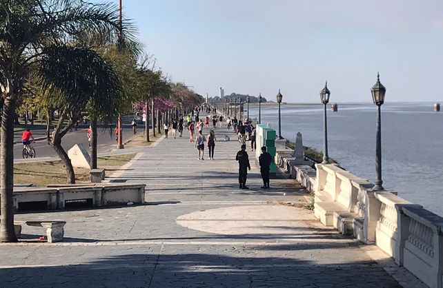 Con una costanera muy vigilada