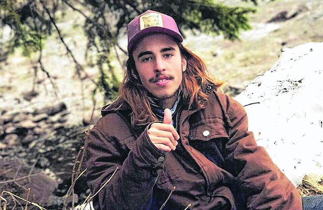 víctima. Lacase tiene 19 años y vive en Villa Allende. Sus padres viajaron a Uruguay.