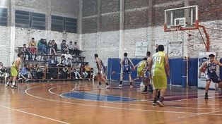 Sanjustino superó como visitante a Regatas Coronda y se mantiene invicto en la zona A2B.
