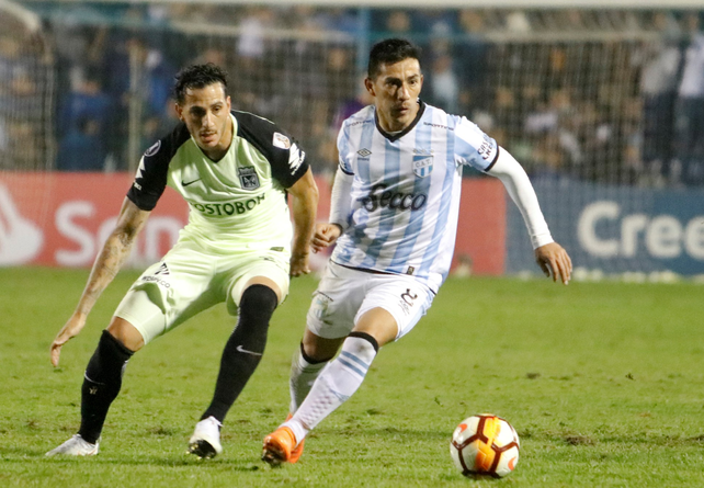 ¿Viene a Unión? Bebe Acosta no entrenó en Atlético Tucumán