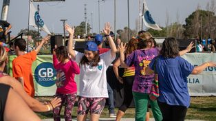 Música en vivo, ferias, actividades culturales y mates junto al río completan el paisaje de una primavera que ya se vive en Baigorria.