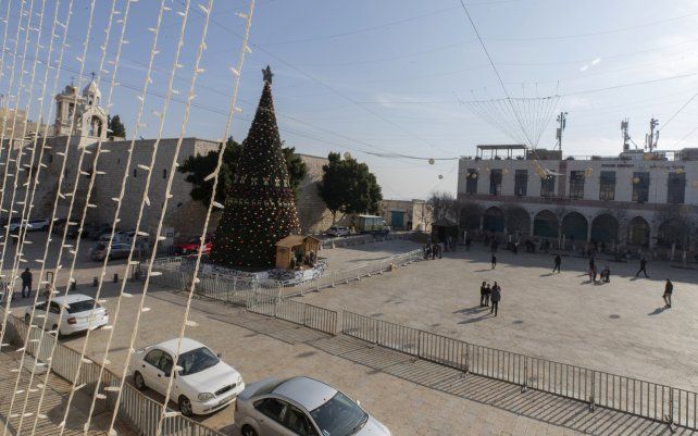 La Iglesia de la Natividad está preparada para celebraciones reducidas de la Navidad ortodoxa oriental debido a la pandemia del coronavirus, en la ciudad de Belén en Cisjordania.