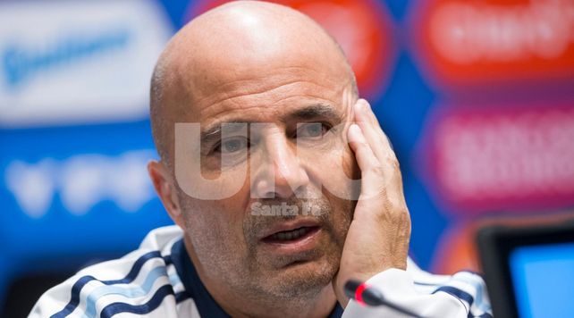 VIDEO: ¿Sampaoli no pasó un control de alcoholemia?