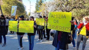 Multitudinaria concentración pidiendo justicia por las víctimas de abuso sexual en Rincón, durante 2022.
