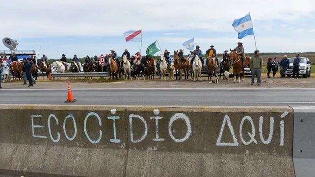 Ruralistas cortaron el puente Victoria-Rosario en rechazo a la Ley de Humedales