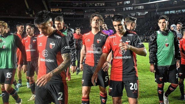 Colón empató con Atlanta, por primera vez se fue silbado y dejó de ser líder en su zona