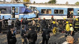 Detuvieron a los dos maquinistas del Sarmiento y a sus acompañantes